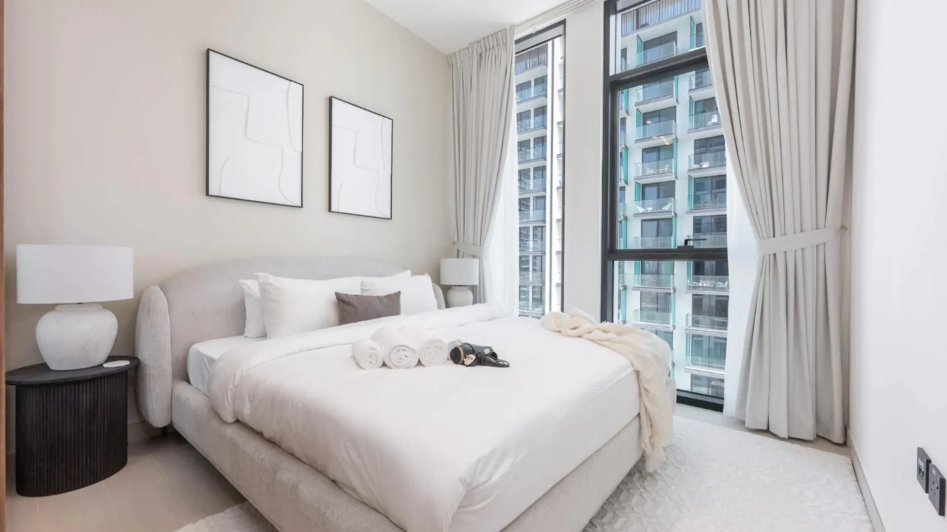 Gorgeous 1 Bedroom In Binghatti House And Sleeps 4 Dubai 0*,