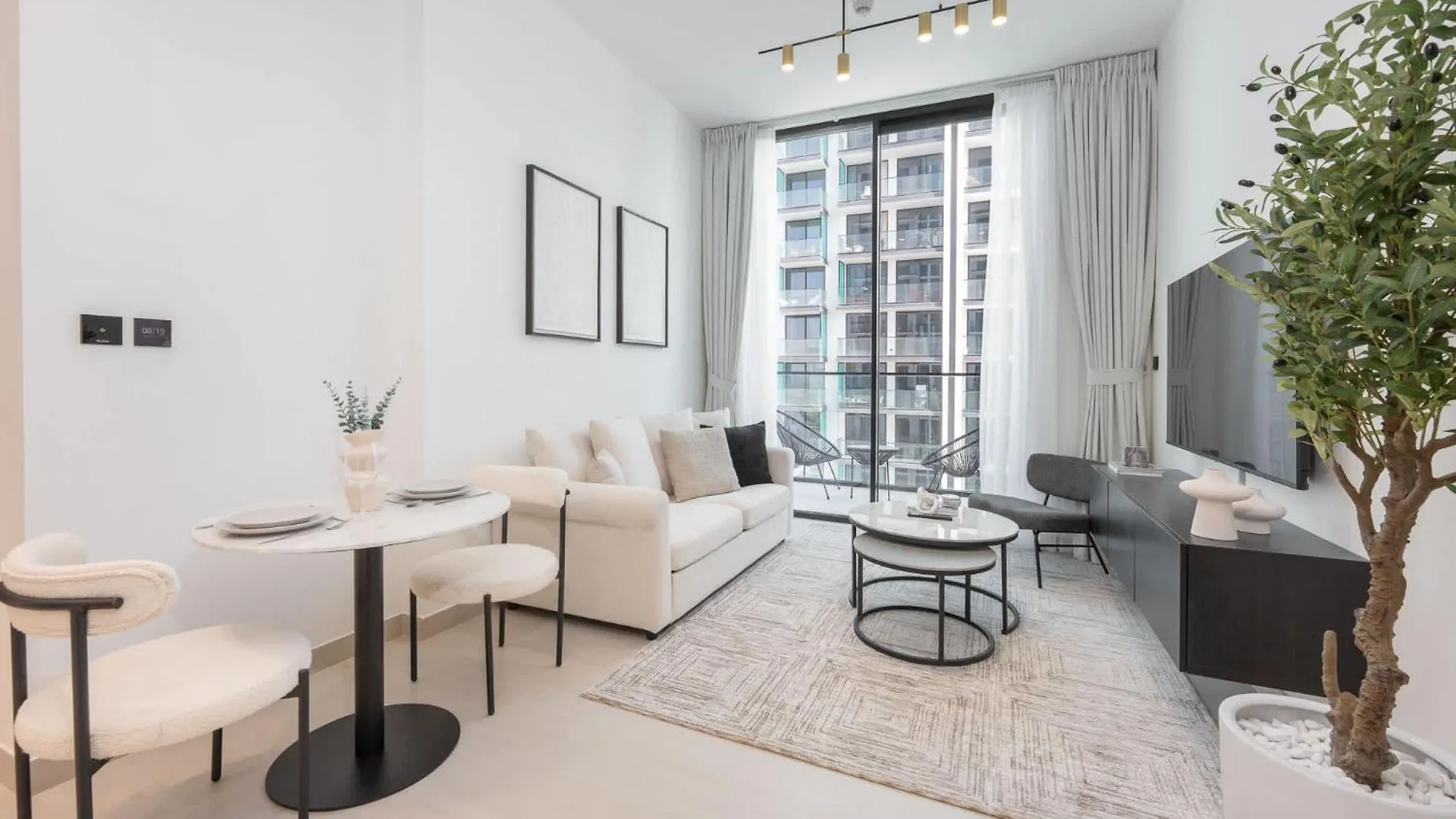 Gorgeous 1 Bedroom In Binghatti House And Sleeps 4 迪拜