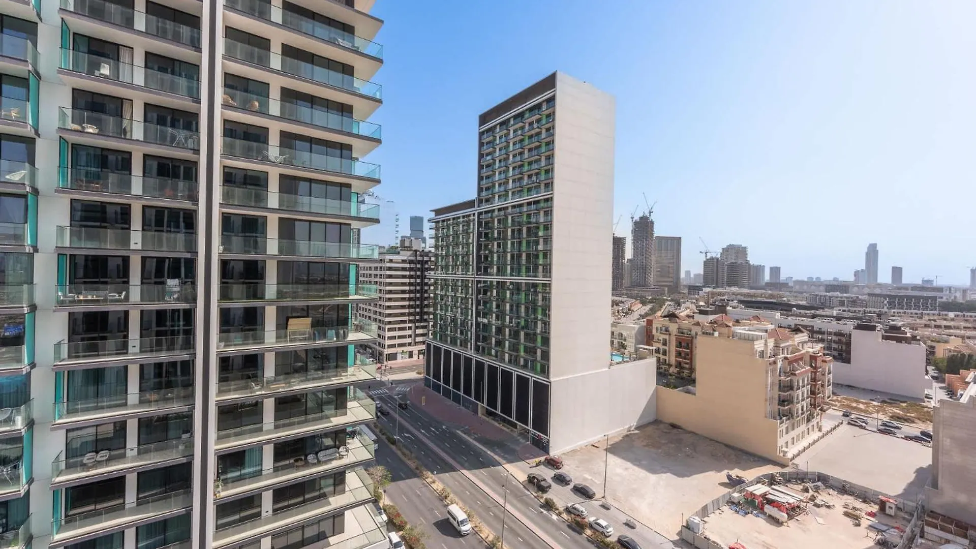 Gorgeous 1 Bedroom In Binghatti House And Sleeps 4 Dubai 0*,