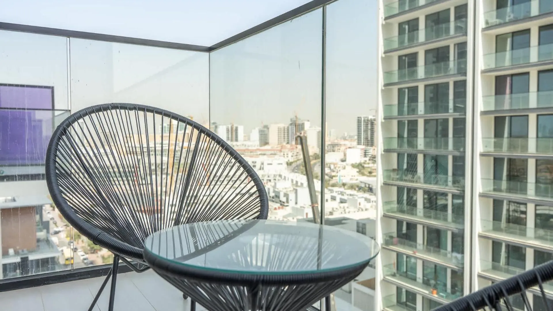 公寓 Gorgeous 1 Bedroom In Binghatti House And Sleeps 4 迪拜 阿拉伯联合酋长国