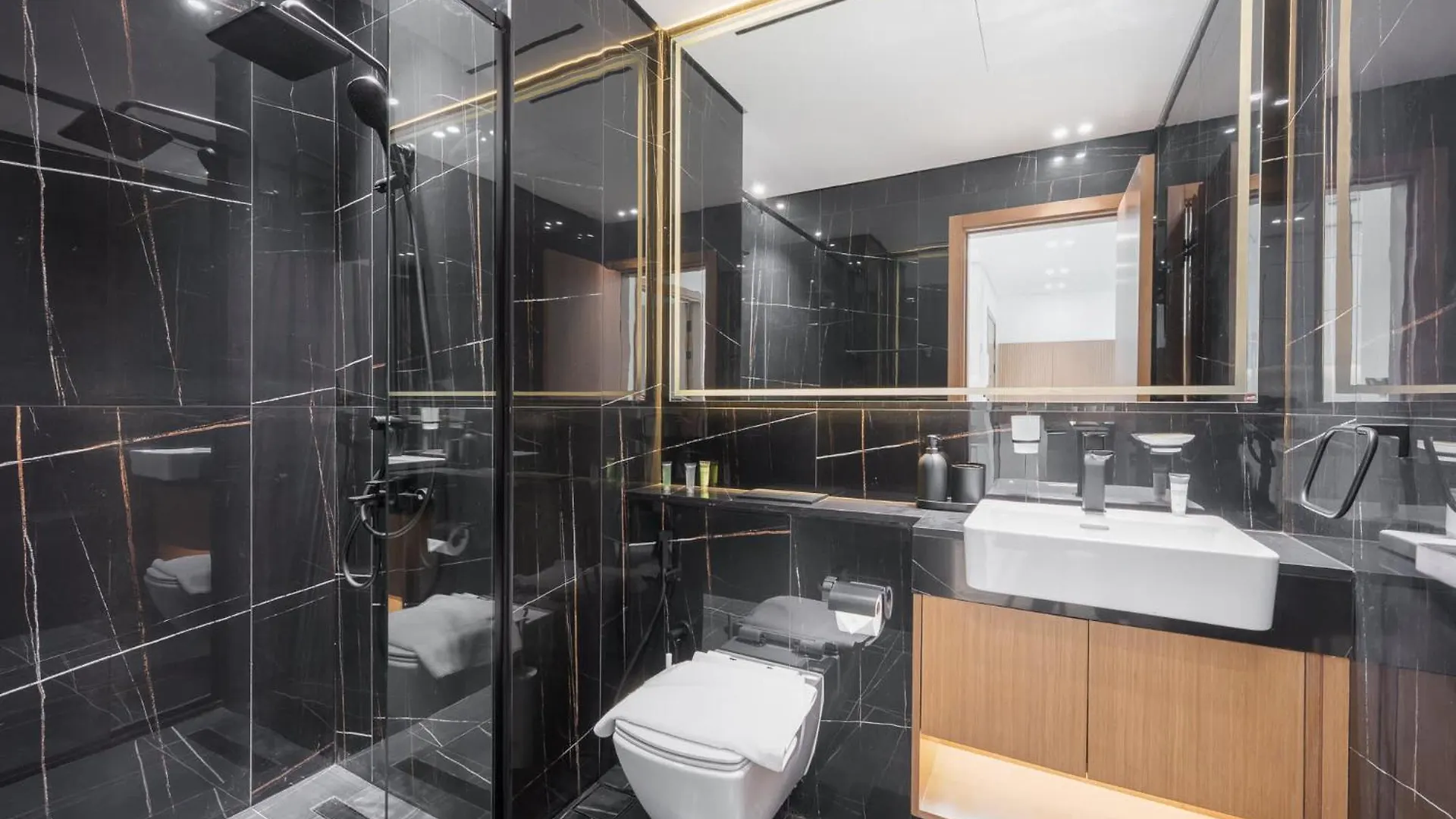 Gorgeous 1 Bedroom In Binghatti House And Sleeps 4 迪拜 阿拉伯联合酋长国